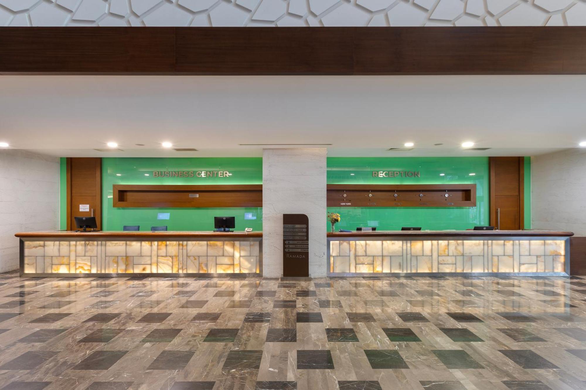 Ramada Plaza Antalya Hotel Exterior foto The lobby of the hotel