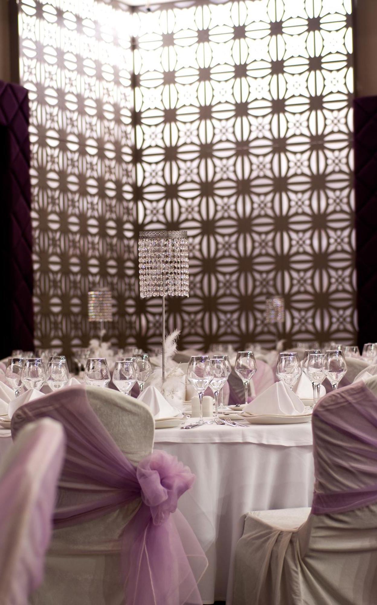 Ramada Plaza Antalya Hotel Exterior foto The ballroom at the hotel