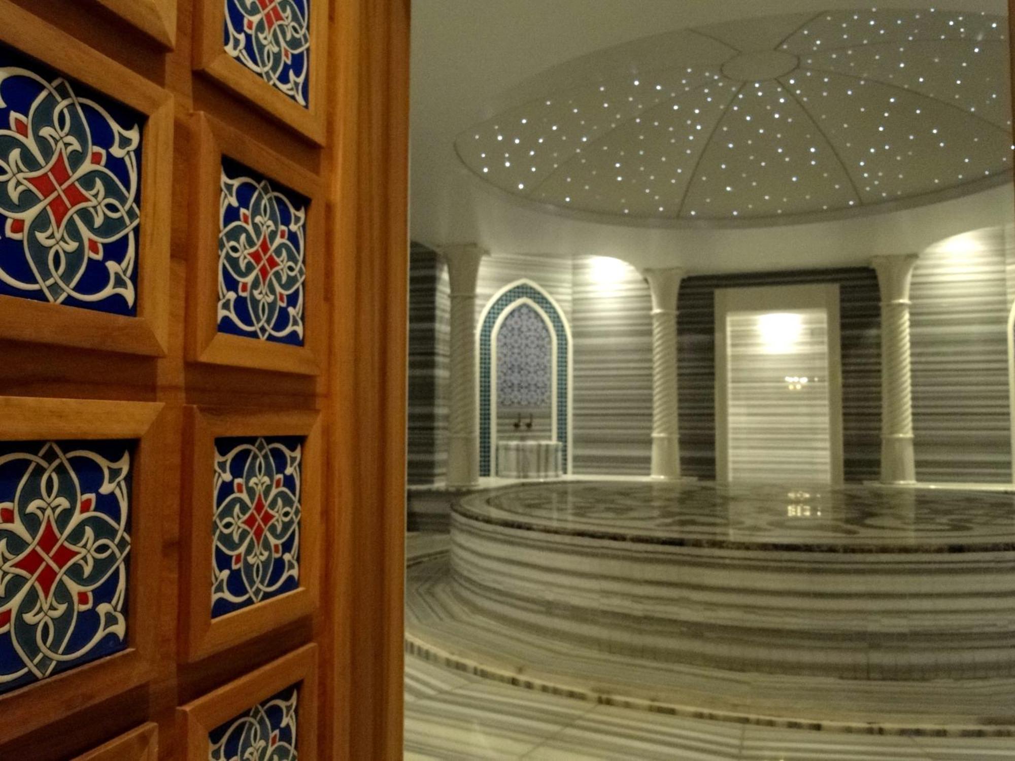 Ramada Plaza Antalya Hotel Exterior foto Turkish bath