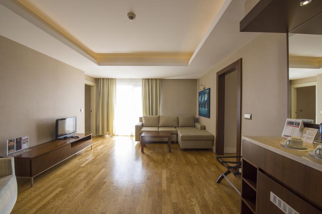 Ramada Plaza Antalya Hotel Exterior foto Suite