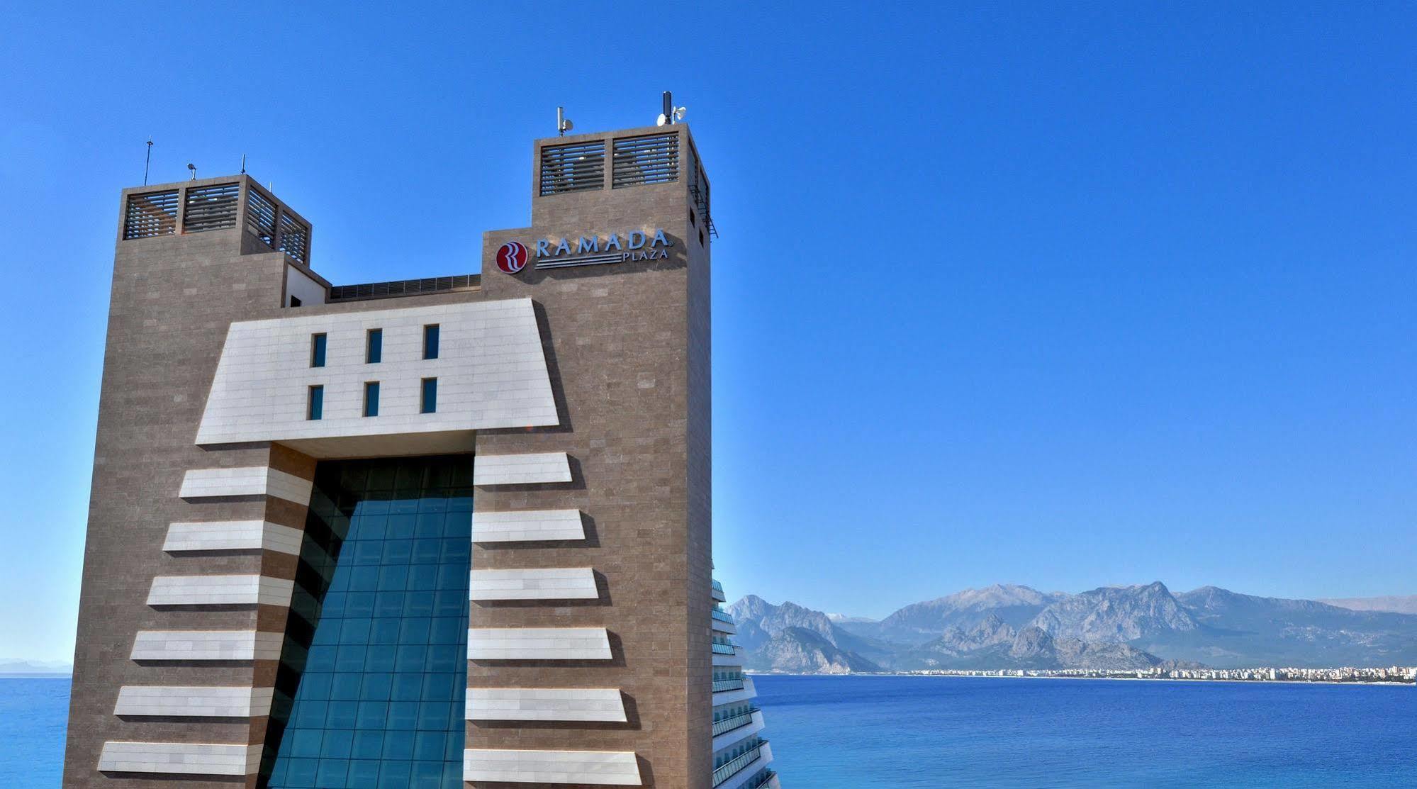 Ramada Plaza Antalya Hotel Exterior foto The hotel