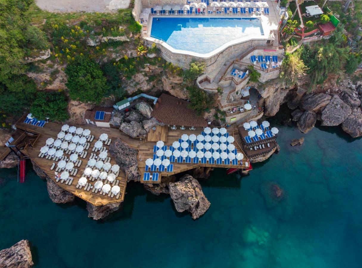 Ramada Plaza Antalya Hotel Exterior foto Aerial view of the Blue Grotto